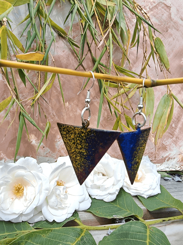 Triangle Astral, Boucles d'oreilles émail