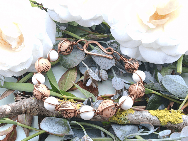Bracelet antique graines d'acaï et coquilles de palourdes