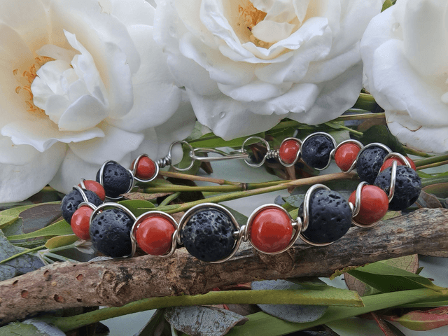 Bracelet antique jaspe rouge et pierre de lave 