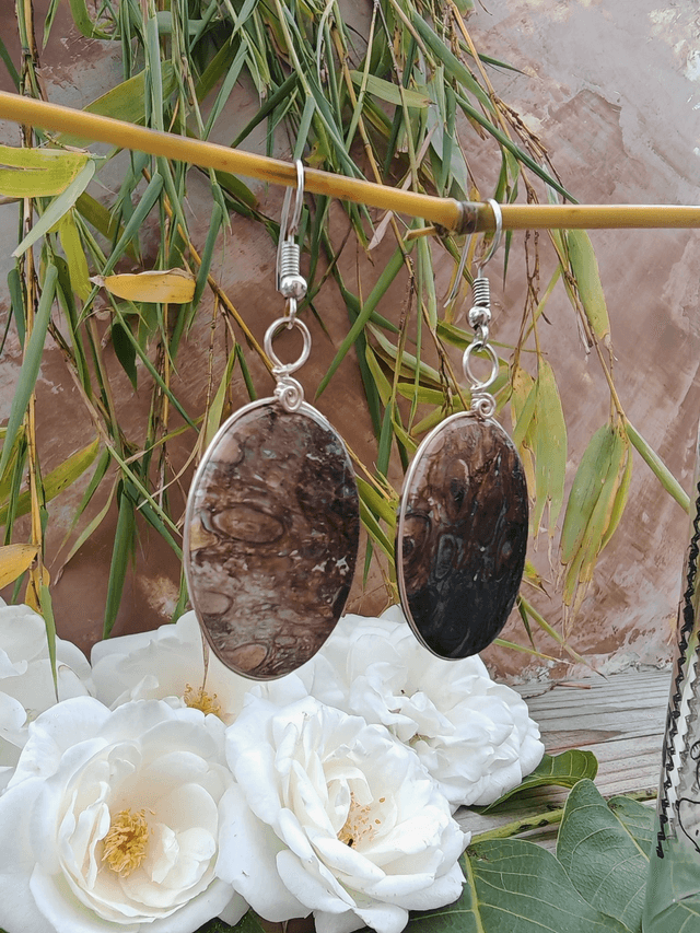 Boucles d'oreilles en bois de palétuvier fossile