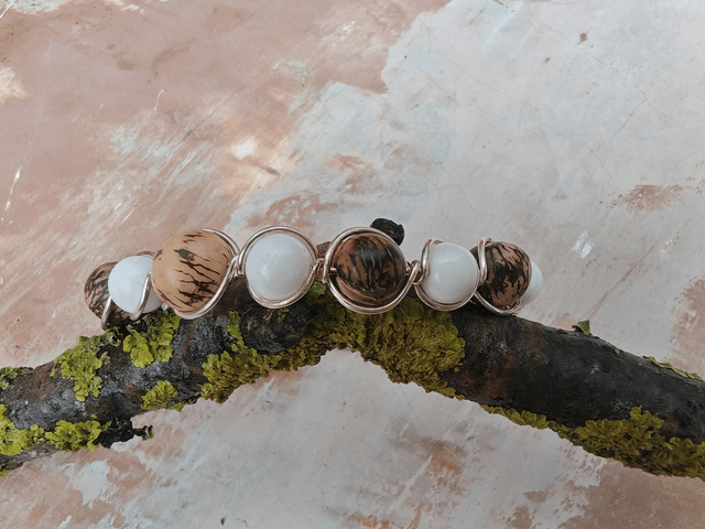 Bracelet antique graines d'acaï et coquilles de palourdes